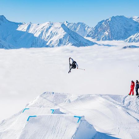 Chalet Alpe D'Huez 1850-Sea And Mountain Pleasure Avec 2 Appartements- 1 Appartement 3 Chambres 8 Couchages - 3 Salles D'Eau Et 1 Appartement 5 Chambres 12 Couchages 5 Salles D'Eau - Jacuzzi Et Sauna -Pieds Des Pistes Et Centre Luaran gambar
