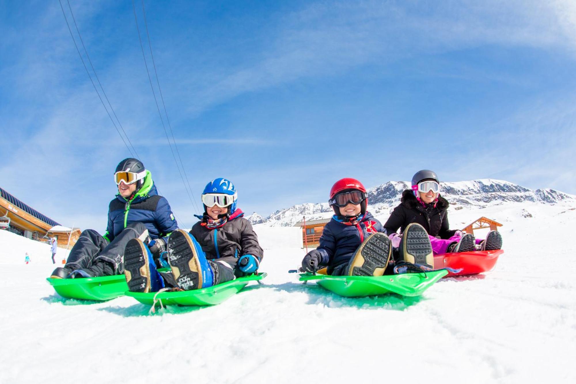 Chalet Alpe D'Huez 1850-Sea And Mountain Pleasure Avec 2 Appartements- 1 Appartement 3 Chambres 8 Couchages - 3 Salles D'Eau Et 1 Appartement 5 Chambres 12 Couchages 5 Salles D'Eau - Jacuzzi Et Sauna -Pieds Des Pistes Et Centre Luaran gambar