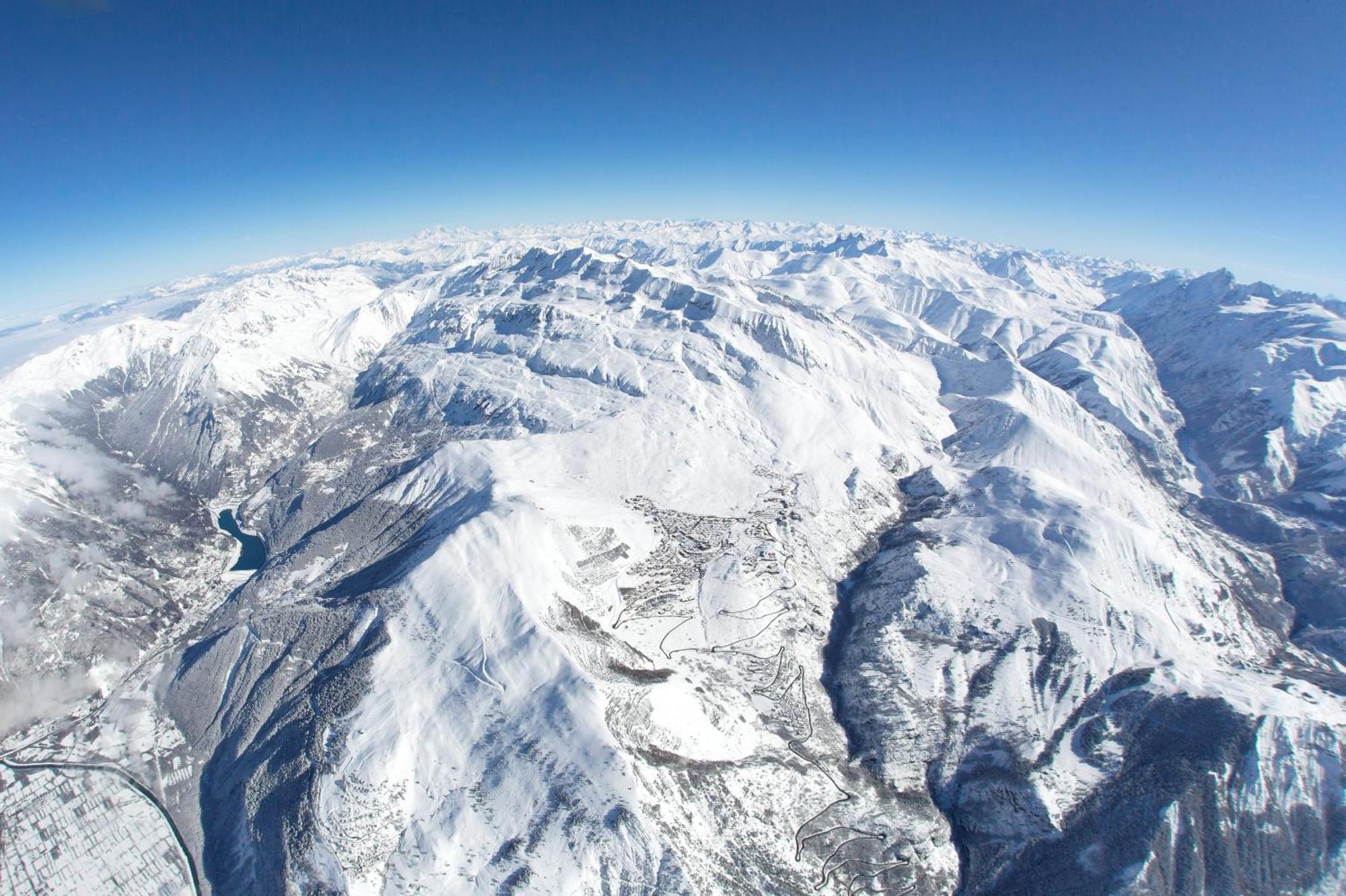 Chalet Alpe D'Huez 1850-Sea And Mountain Pleasure Avec 2 Appartements- 1 Appartement 3 Chambres 8 Couchages - 3 Salles D'Eau Et 1 Appartement 5 Chambres 12 Couchages 5 Salles D'Eau - Jacuzzi Et Sauna -Pieds Des Pistes Et Centre Luaran gambar