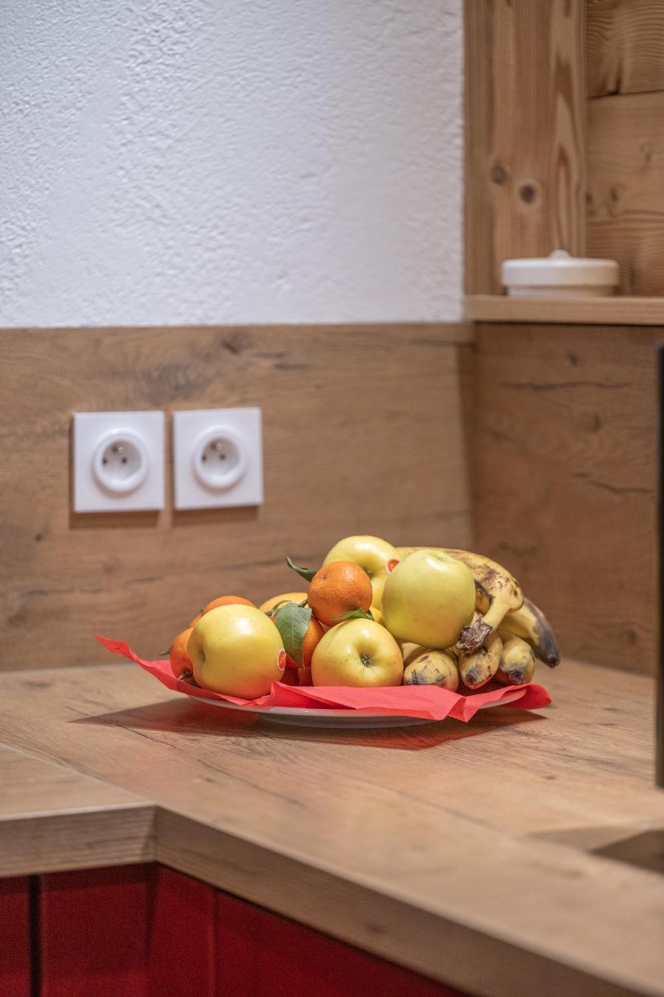 Chalet Alpe D'Huez 1850-Sea And Mountain Pleasure Avec 2 Appartements- 1 Appartement 3 Chambres 8 Couchages - 3 Salles D'Eau Et 1 Appartement 5 Chambres 12 Couchages 5 Salles D'Eau - Jacuzzi Et Sauna -Pieds Des Pistes Et Centre Luaran gambar