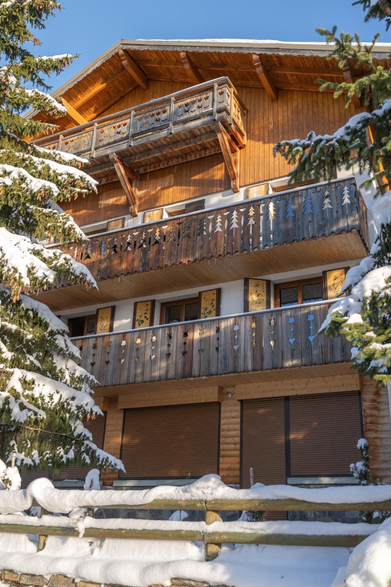 Chalet Alpe D'Huez 1850-Sea And Mountain Pleasure Avec 2 Appartements- 1 Appartement 3 Chambres 8 Couchages - 3 Salles D'Eau Et 1 Appartement 5 Chambres 12 Couchages 5 Salles D'Eau - Jacuzzi Et Sauna -Pieds Des Pistes Et Centre Luaran gambar